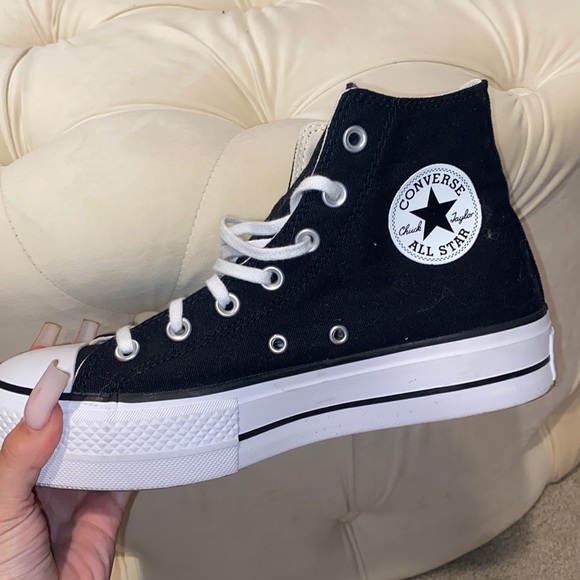 Converse Shoes - Black platform high top converse